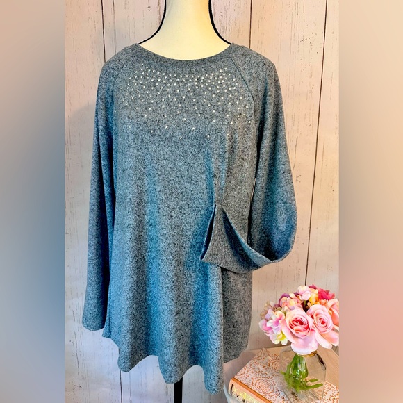 NWOT DG2 Diane Gilman Embellished Stretch brushed Women’s Sweater Size M - Picture 1 of 9